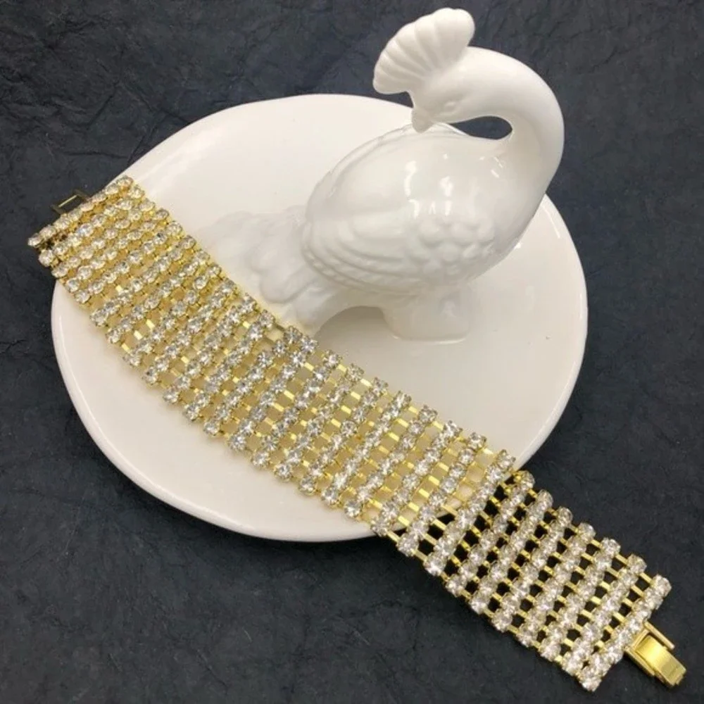 🌼 8 Row Rhinestone Fancy Clasp Bracelet